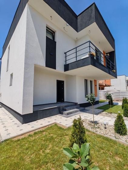 Casă individuală cu 4 camere cu Piscina în Berceni