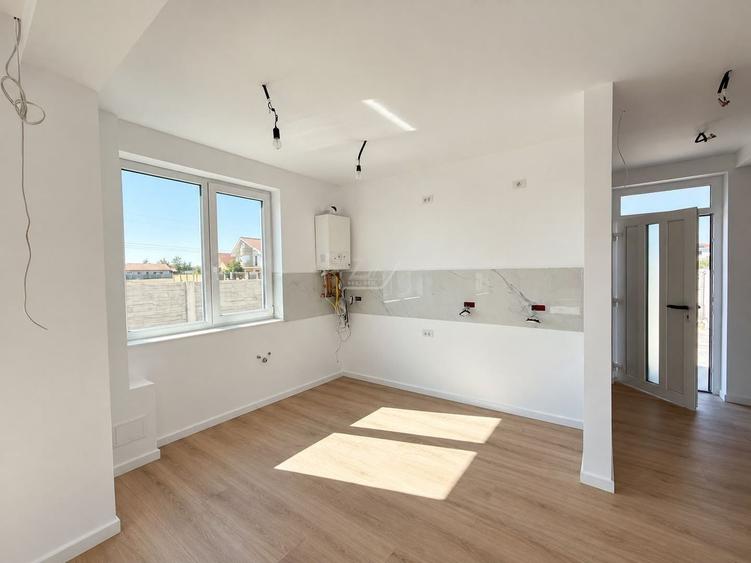 Duplex cu 3 camere cu Canalizare în Moșnița Nouă