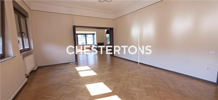 Apartament cu 5 camere decomandat în Ultracentral