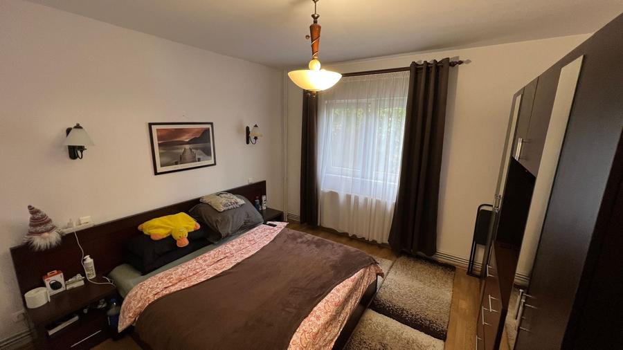 Apartament cu 3 camere decomandat în Gorjului