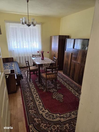 Casă cu 3 camere în Crăciunelu de Jos