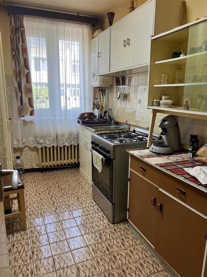 Apartament cu 3 camere decomandat în Decebal