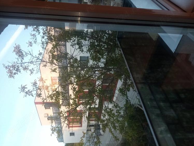 Garsonieră semidecomandată în Titan
