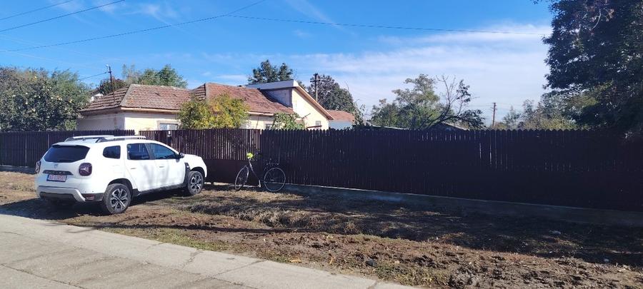 Casă cu 2 camere cu Teren 1400 Mp în Șerbănești
