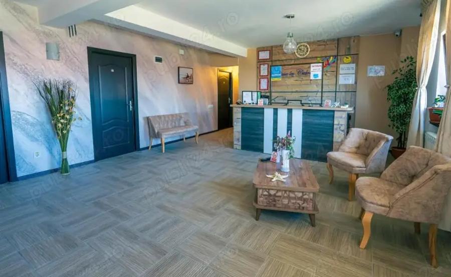 Casă cu 6 camere cu Teren 257 Mp în Vama Veche
