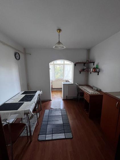 Apartament cu 2 camere decomandat în Exterior Vest