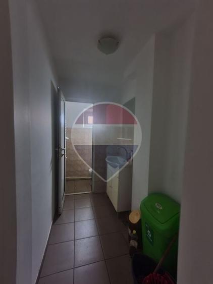 Spațiu comercial, de 90 mp, în Nord