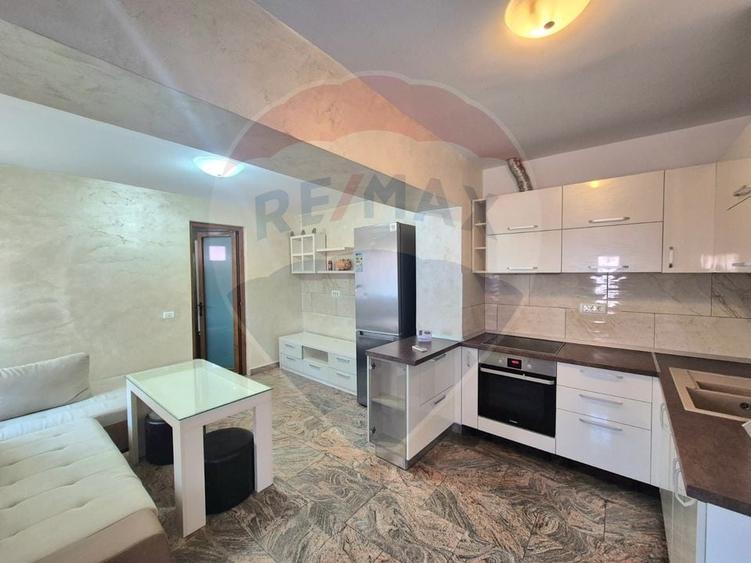 Apartament cu 2 camere semidecomandat, mobilat în Drăgășani