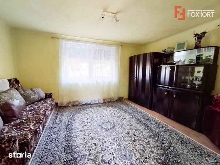 Casă cu 4 camere cu Canalizare în Crișan