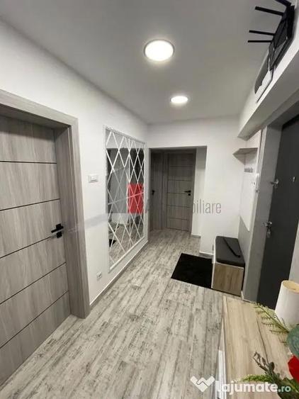 Apartament cu 2 camere decomandat, mobilat în P-ța Alba Iulia