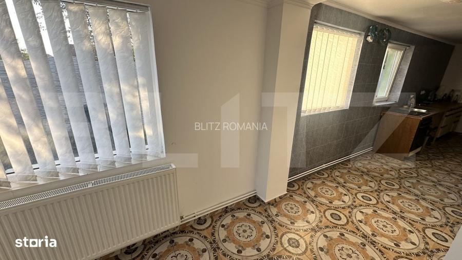 Casa renovata - situata central in satul Aurel Vlaicu