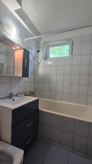 Apartament cu 3 camere decomandat în Tomis Nord