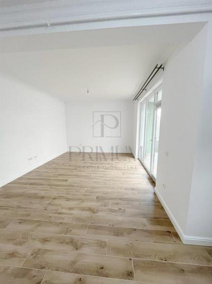 Apartament cu 3 camere decomandat în Dumbrăvița