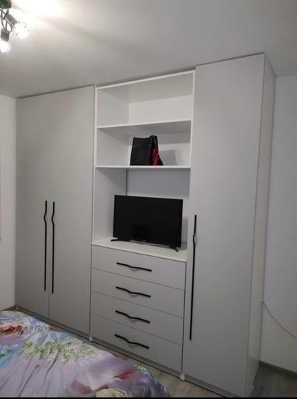Apartament cu 2 camere decomandat, mobilat în Poarta 6
