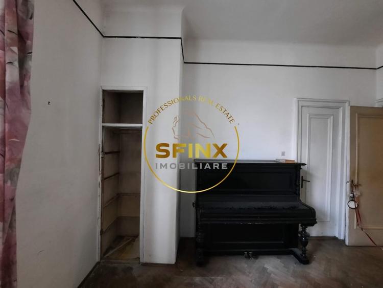 Apartament cu 4 camere semidecomandat în Cișmigiu