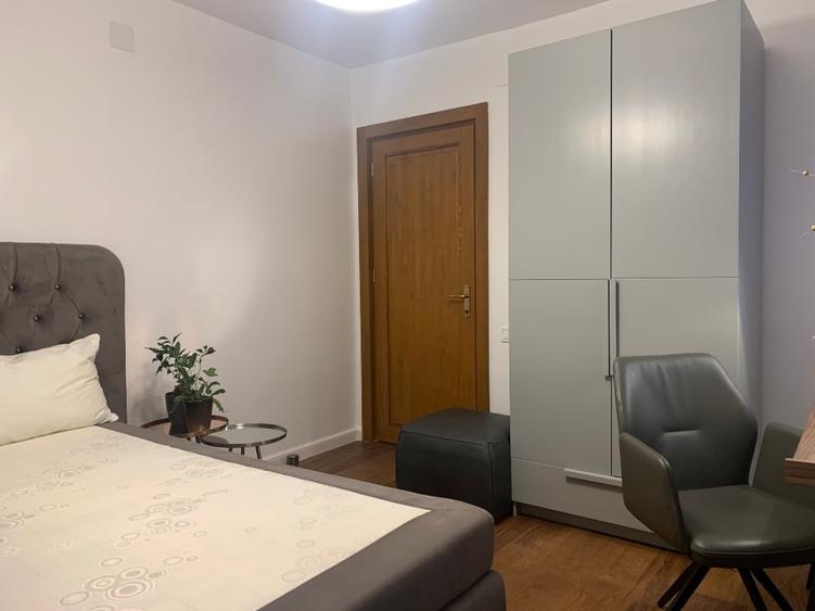 Apartament cu 2 camere decomandat, mobilat în Cornișa