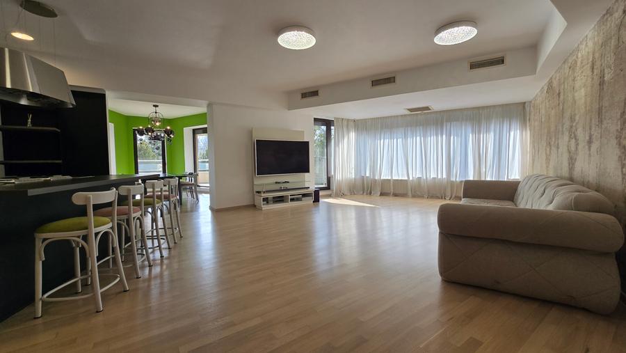 Apartament cu 6 camere decomandat, mobilat în Șoseaua Nordului