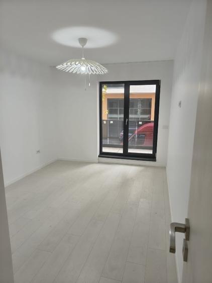 Apartament cu 2 camere decomandat, mobilat în Berceni