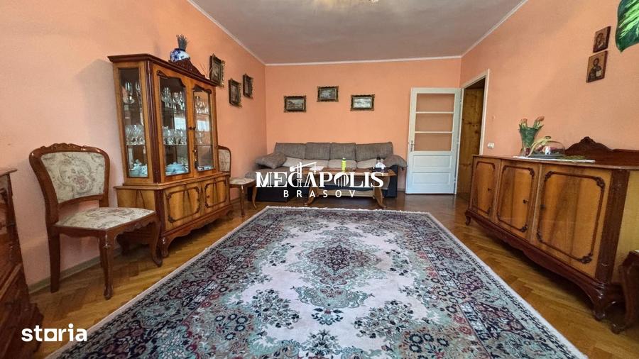 Casă cu 5 camere cu Teren 500 Mp în Central