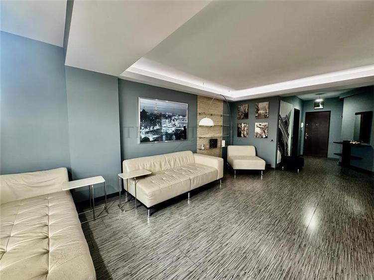 Apartament cu 3 camere decomandat, mobilat în Calea Călărașilor