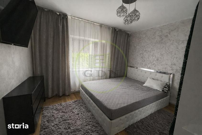 Apartament cu 4 camere decomandat, mobilat în Craiovița Nouă