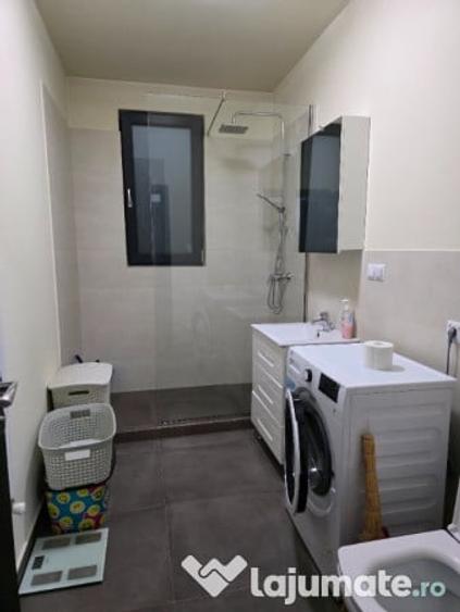 Apartament cu 2 camere decomandat în Borhanci