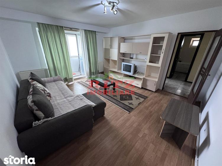 Apartament cu 3 camere semidecomandat în Ultracentral