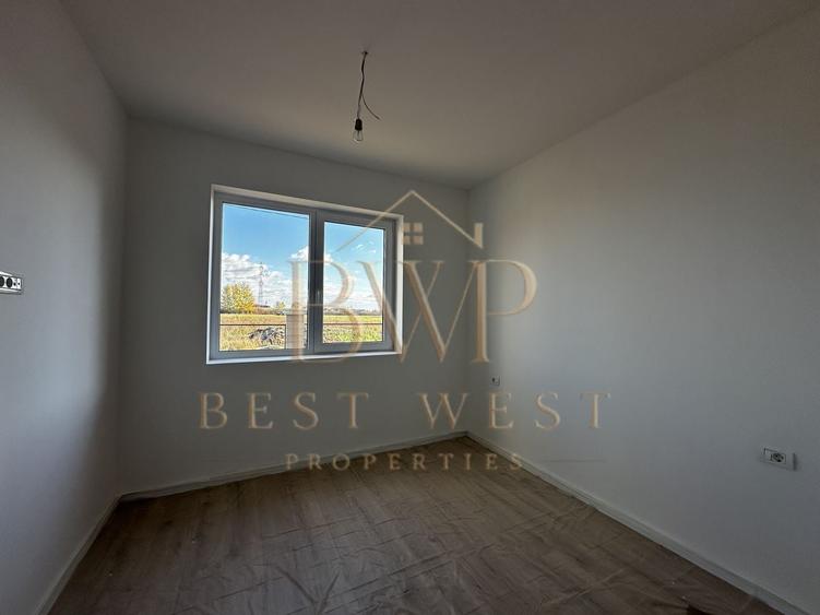 Apartament cu 3 camere semidecomandat în Urseni