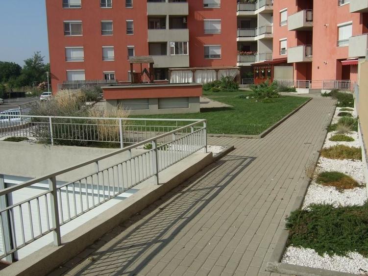 Garsonieră decomandată în Aradului