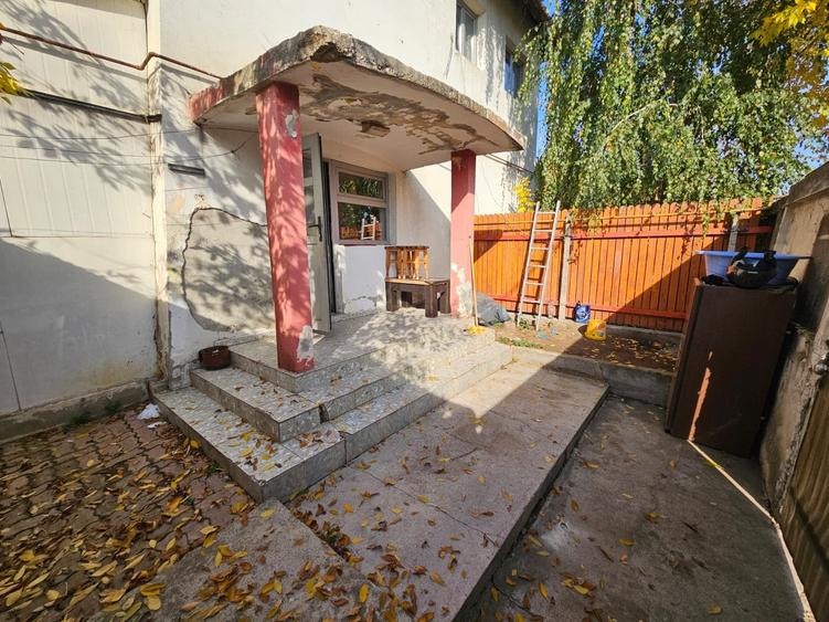Casă individuală cu 2 camere cu Canalizare în Colentina