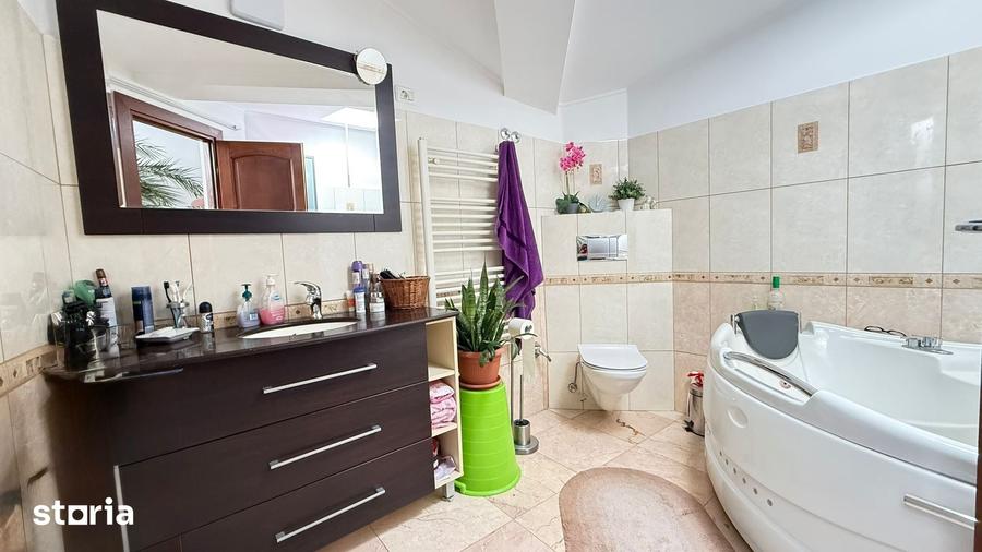 Casă cu 5 camere cu Teren 150 Mp în Ultracentral