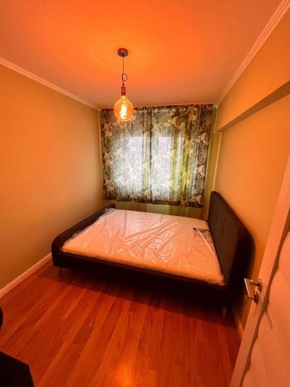 Apartament cu 3 camere semidecomandat în Pantelimon