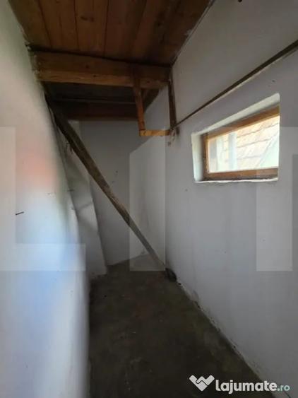 Casă cu 2 camere cu Teren 364 Mp în Angheluș