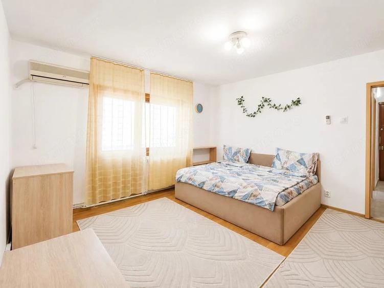 Apartament cu 2 camere semidecomandat în Girocului