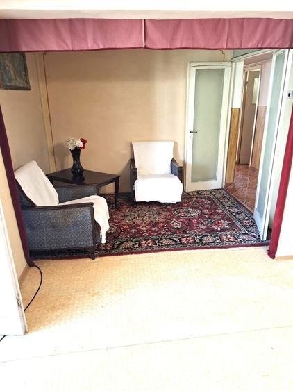 Apartament cu 4 camere decomandat în Unirii Sud