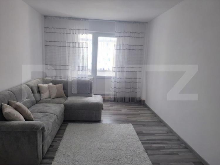 Apartament cu 3 camere decomandat, mobilat în Găești