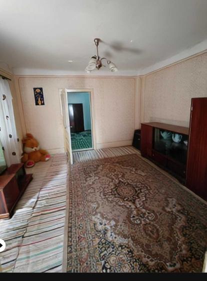 Casă cu 4 camere în Adânca