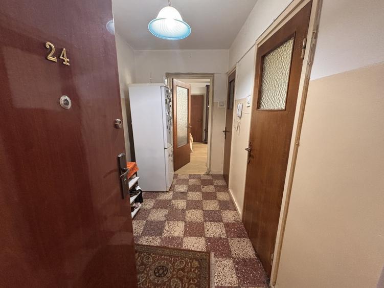 Apartament cu 3 camere decomandat în 1 Decembrie 1918