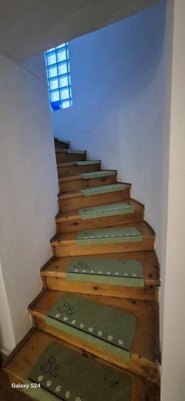 Casă cu Teren 988 Mp în Cheia
