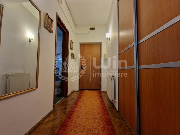 Apartament cu 3 camere decomandat, mobilat în Central
