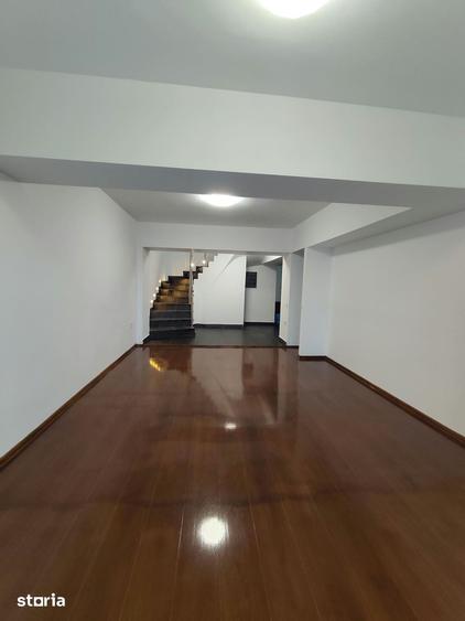 Apartament cu 6 camere în Unirii