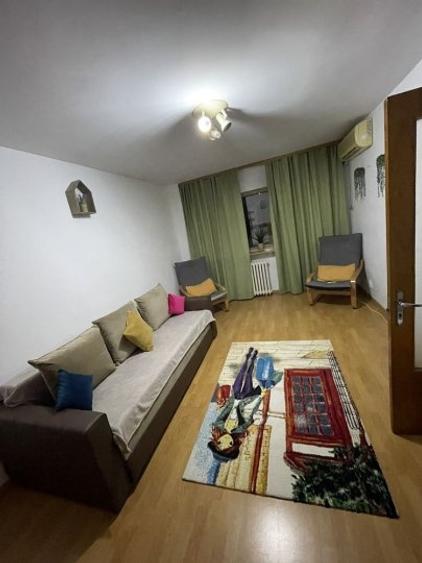 Apartament cu 2 camere decomandat, mobilat în P-ța Muncii