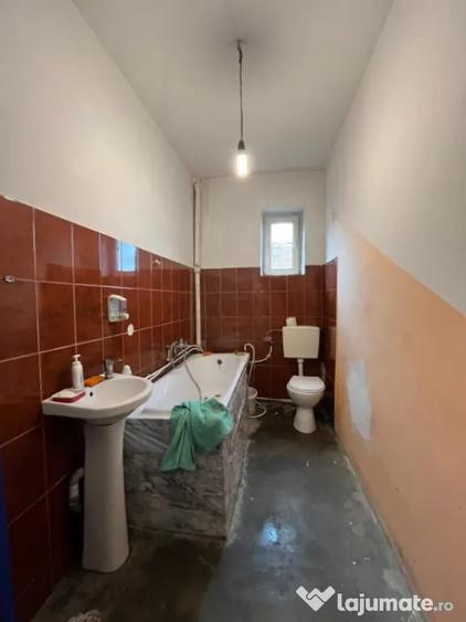 Apartament 3 camere 160 mp | beci 80 mp | gradina 160 mp | z - 11