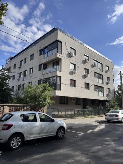 Apartament cu 2 camere decomandat în Virtuții