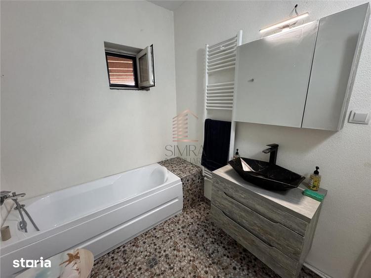 Casă cu 4 camere cu Teren 8418 Mp în Saca