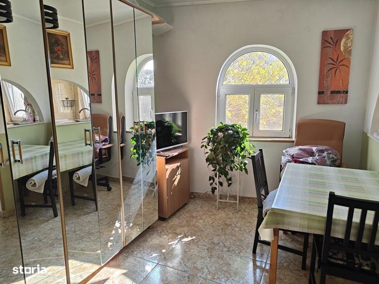 Apartament cu 2 camere decomandat în Mărășești