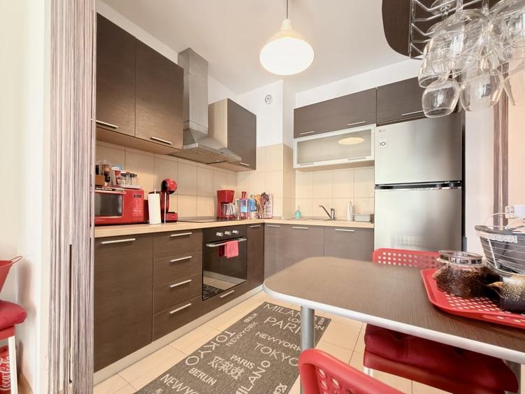 Apartament cu 2 camere semidecomandat, mobilat în Sat Vacanță