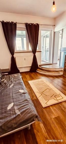 Garsonieră decomandată în P-ța Muncii