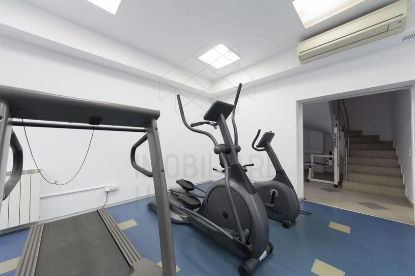 Apartament cu 3 camere decomandat, mobilat în Primăverii