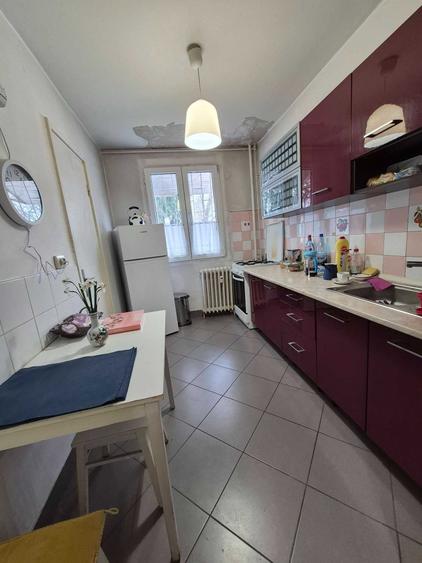 Apartament cu 3 camere decomandat în Brâncoveanu